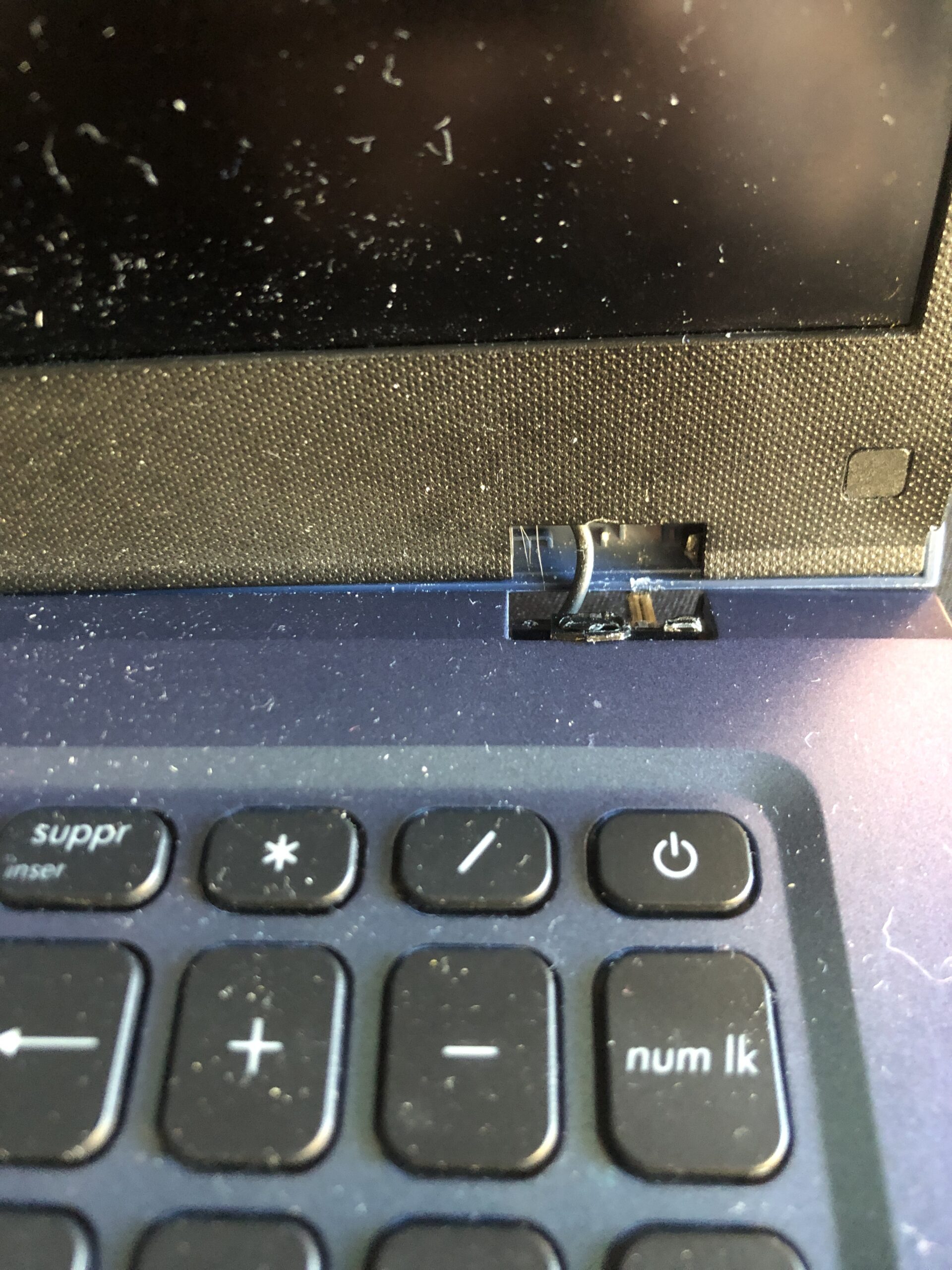 remplacement de charnière hs