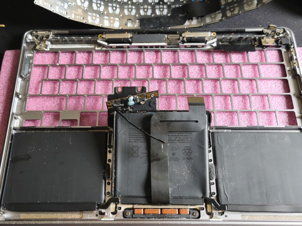 démontage clavier macbook pro